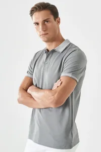 AC&Co / Altınyıldız Classics Pánske tričko s bavlnenou tkaninou proti zmršťovaniu Slim Fit Slim Fit sivé polo tričko s výstrihom