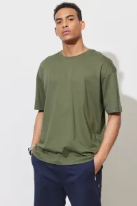 AC&Co / Altınyıldız Classics pánske khaki oversized voľné tričko, crew neck 100% bavlnené tričko