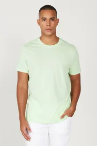AC&Co / Altınyıldız Classics pánske svetlozelené slim fit slim fit tričko so 100% bavlneným výstrihom pre posádku s krátkym rukávom