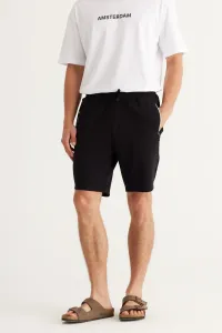 AC&Co / Altınyıldız Classics Men's Black Standard Fit Normal Cut, Pocket Comfortable Shorts