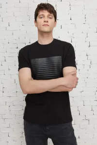 ALTINYILDIZ CLASSICS Pánske čierne tričko Slim Fit Crew Neck Bavlnené tričko s krátkym rukávom s potlačou