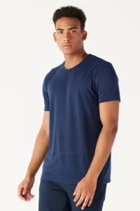 ALTINYILDIZ CLASSICS Pánske námornícke modré slim fit tričko Slim Fit Crew Neck s krátkym rukávom ľanové tričko