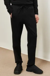 ALTINYILDIZ CLASSICS Men's Black Standard Fit Normal Cut Pocket Stretchy Cotton Jogger Sweatpants