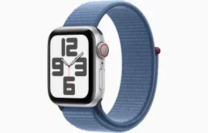 Apple Watch SE Cellular 44 mm Strieborný hliník s ľadovo modrým prevliekacím športovým remienkom