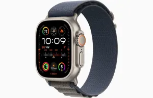 Apple Watch Ultra 2  49 mm titánové puzdro s modrým alpským ťahom – Medium