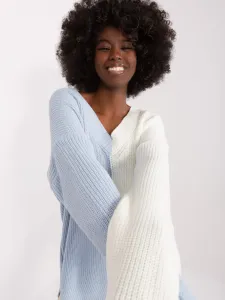 Bielo-modrý pletený sveter s výstrihom do V a rozparkami na bokoch - UNI