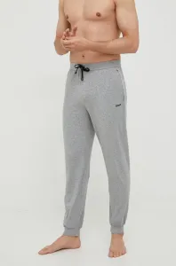 Pyžamové nohavice BOSS pánske, šedá farba, s nášivkou, 50469538