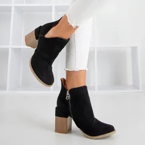 Čierne dámske členkové topánky s výrezmi Cintura - Obuv