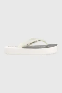 Žabky Calvin Klein Jeans BEACH SANDAL FLATFORM dámske, biela farba, na plochom podpätku, YW0YW00716