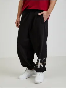 Tepláky Calvin Klein Jeans pánske, čierna farba, jednofarebné #4248870