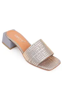 Capone Outfitters Capone Women's Chunky Toe Single Strap Block Heel Satin Maze Patterned Bulletproof Slippers