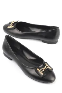 Capone Outfitters Women's Ballerinas with Round Toe and H Accessory