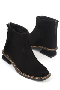 Capone Outfitters Women's Low-Heeled Boots with Stitching Detail