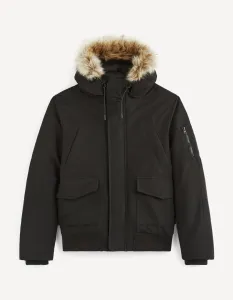 Čierna pánska zimná bunda s umelým kožúškom Celio Vusulky