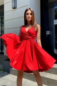 Červené krátke šaty s jemnými flitrami Veľkosť: M