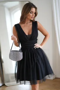 Čierne krátke tylové šaty s jemnými flitrami Veľkosť: L