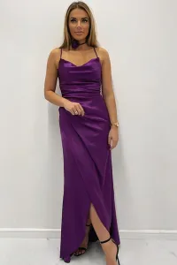 Tmavofialové lesklé šaty s rozparkom Veľkosť: XS