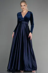Tmavomodré spoločenské šaty so saténovou sukňou Veľkosť: L