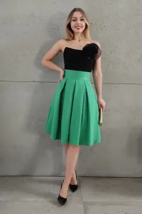 Zelená áčková krátka sukňa Veľkosť: 4XL