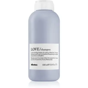 Davines Essential Haircare Love Smoothing Shampoo uhladzujúci šampón pre hebkosť a lesk vlasov 1000 ml
