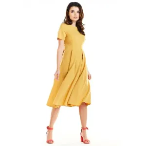 Romantické dámske šaty žltej farby s rozšírenou sukňou #4076845