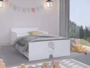 Jednoduchá detská posteľ s maličkým macíkom 160 x 80 cm