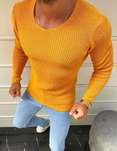 Krásny žltý sveter