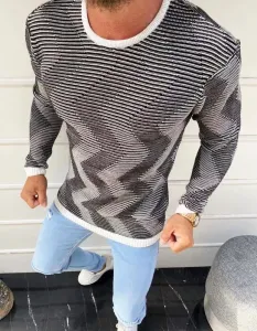 Originálny biely sveter