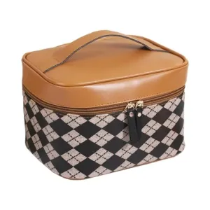 Kozmetický hnedý kufrík so vzorom