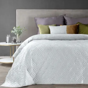 Elegantný biely prehoz na posteľ prešitý reliéfnym vzorom hot press Šírka: 170 cm | Dĺžka: 210 cm
