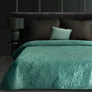Luxusný zelený zamatový prehoz na posteľ s ľaliou prešívaný metódou hot press Šírka: 220 cm | Dĺžka: 240 cm