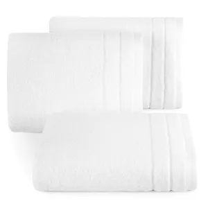 Klasický biely uterák DAMLA s jemným pásom Rozmer: 50 x 90 cm