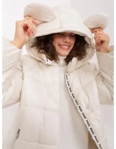 Dámska zimná prešívaná bunda s kapucňou ISIKA svetlo béžová