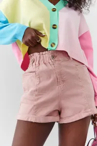 Shorts with pink cuff
