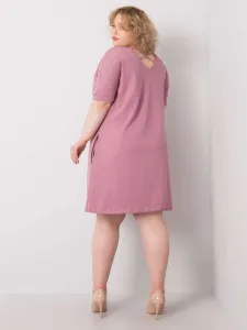 Púdrovo ružové voľné šaty väčšej veľkosti