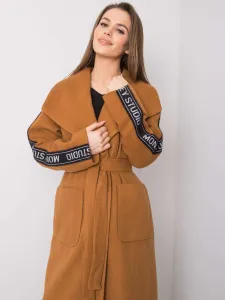 Light brown lady's coat with belt