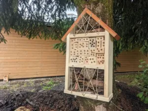 Hmyzí hotel - domček pre prospešný hmyz II