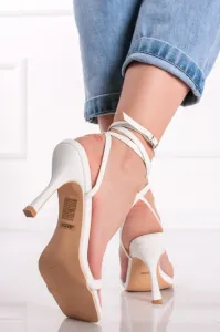 Biele sandále na tenkom podpätku Fabiola
