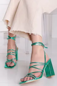 Zelené sandále na hrubom podpätku Alba