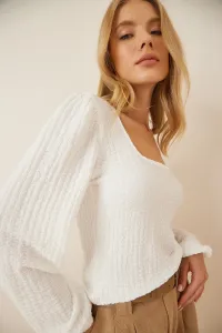 Happiness İstanbul Women's White Square Collar Knitted Textured Blouse