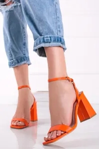 Oranžové sandále na hrubom podpätku Clarisse #5172396