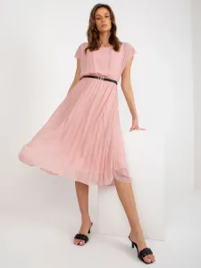 Dámske elegantné svetloružové šaty s plisovaním a opaskom - UNI