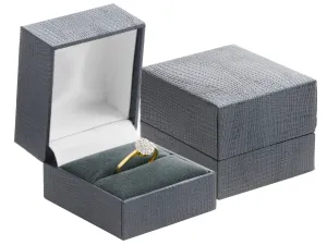 JKBOX Luxusná koženková čierna krabička na prsteň alebo náušnice IK031-SAM Značka: Linda's Jewelry