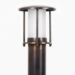 Mosadzná stojacia lampa Resident 2, bronzová