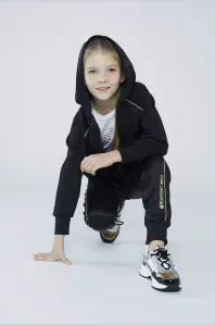 Detské tepláky Karl Lagerfeld čierna farba, s nášivkou #279579
