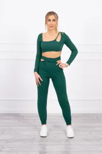 Complete with top blouse green