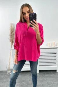 Cotton blouse with rolled-up fuchsia sleeves