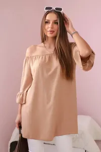 Spanish blouse with ruffles on a camel sleeve