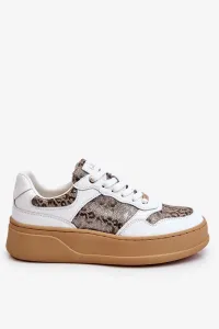 Ladies comfortable sports shoes GOE LL2N4052 white-beige #5485334