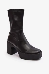 Women's leather ankle boots GOE Black